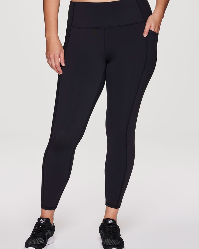 Front of a model wearing a size 3X Plus Tech Flex Ultra Hold Legging in Black by RBX Active. | dia_product_style_image_id:316655